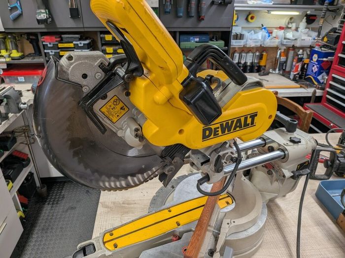 Dewalt 10 inch mitre saw