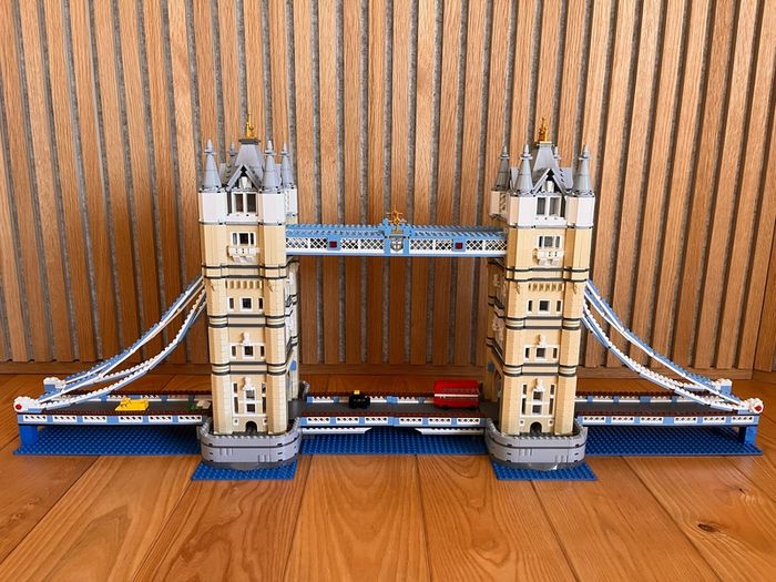 Vintage LEGO Creator Expert Tower Bridge 10214 with box and instructions