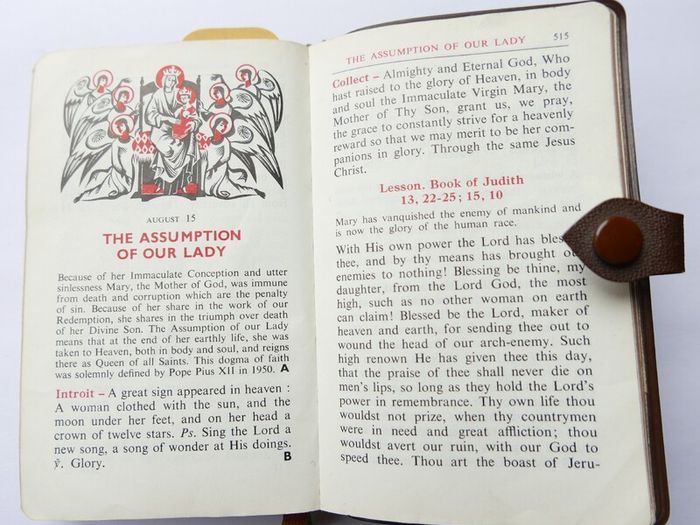 Vintage Saint John's Sunday Missal