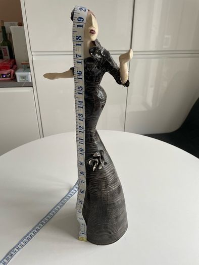 Ayelet Lalor Vintage Black Diva