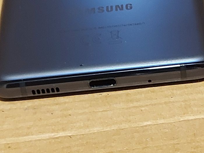 Samsung Galaxy S20 FE, Model SM-G780G,  6GB Ram, 128GB HDD, in excellent like new condition