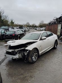 Breaking jaguar xf 2.2 diesel 2014 r type