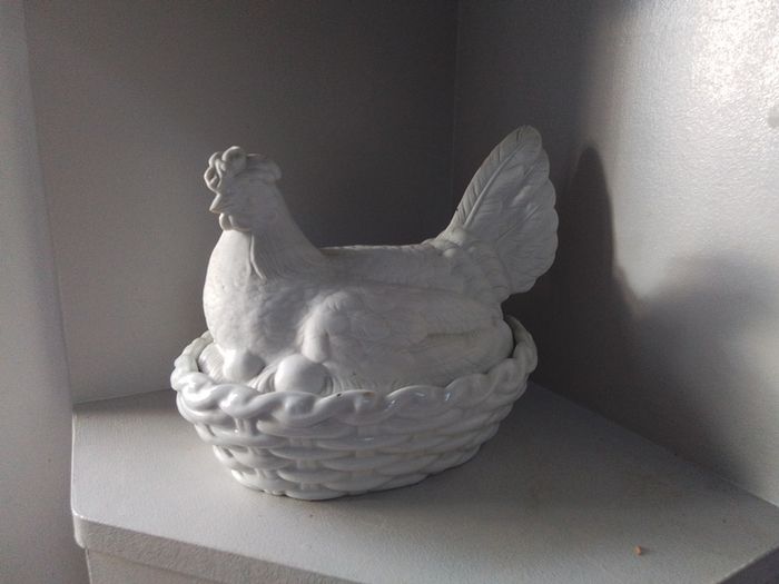 Ceramic Egg Minder
