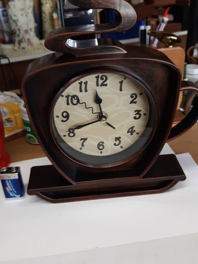 Clock cup of tea shape