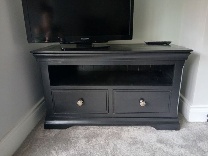 Black TV Stand  Excellent Condition Priced to Sell