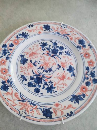 Vintage Churchill Imari dinner Hanging plate, 9 1/2 " Made in England