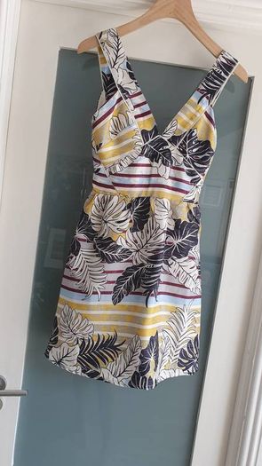 H&M tropics backless Sz 8 - Bnwt Rrp 29.99