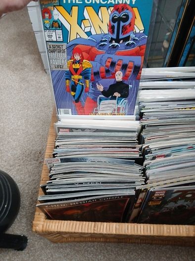 300+ marvel comics