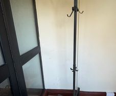 Coat stand