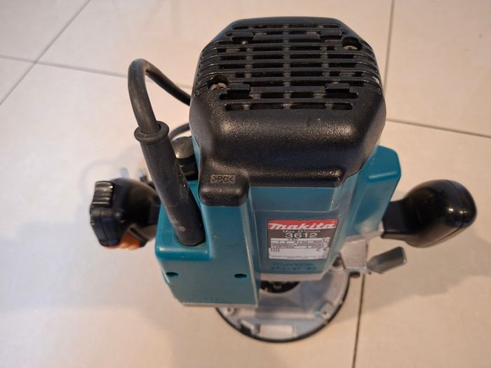 Makita 3612 Plunge Router 240v