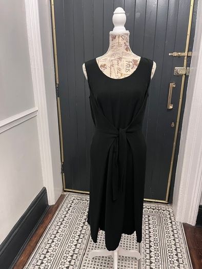 Lilith Paris Black Midi Dress