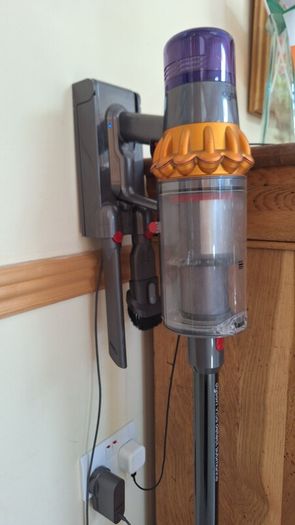 Dyson v15 vacuum cleaner