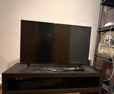 lg tv 43 inch with stand / Chromecast
