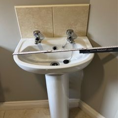 Bathroom Pedestal Basin / Sink with Taps