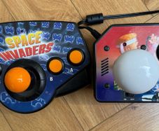 Space invaders and Double Dragon mini arcades