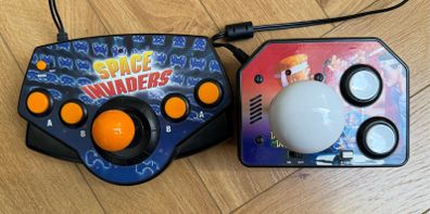 Space invaders and Double Dragon mini arcades