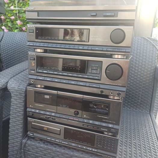 Sony's Liberty LBT-D System highly sought-after System including the matching Turntable in great condition