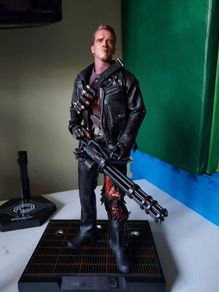 Hot toys 1/6 CustomTerminator and stand
