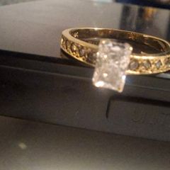 9ct engagement style ring