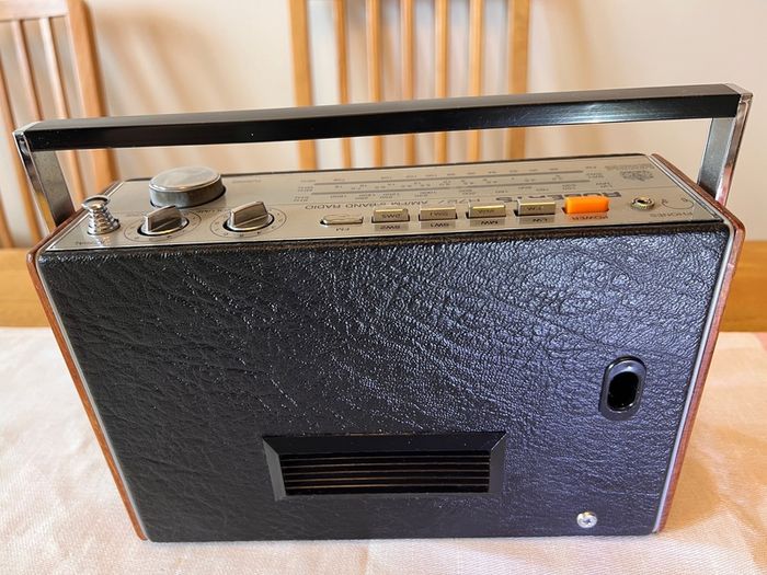 Radio Roberts R727