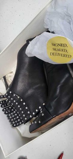 Alexander McQueen Black Studded Wing Ankle Boots Sz 40 (Fit 7UK)  - Rrp 795 (New)