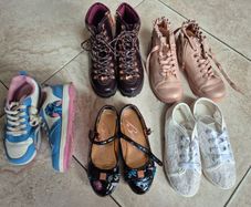 Kids shoes size 2