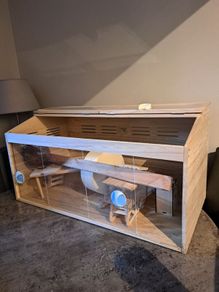 hamster breeding cage, L-80cm H-16cm W-16cm only used for 2 weeks,