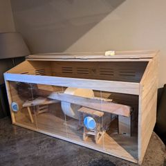 hamster breeding cage, L-80cm H-16cm W-16cm only used for 2 weeks,