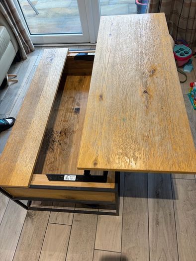 Eazy living coffee table