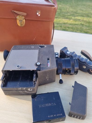 Vintage Yashica U-matic CaS Movie Camera