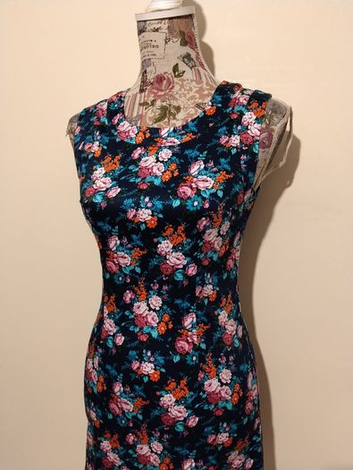 Beautiful Floral Dress, New with tags