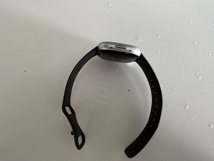 Fitbit versa 4