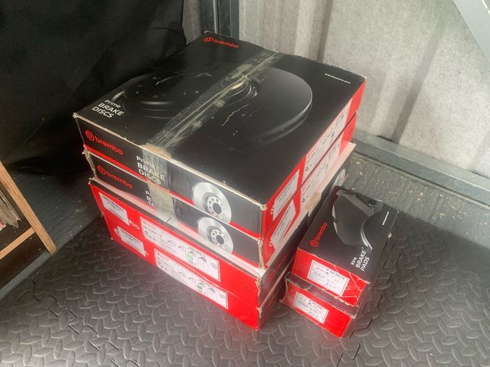 BMW Brake discs and pads Brembo