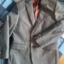 boys three pieces suit.  Size 5,height 128 cm. Worn once. In perfect condition. Image 8