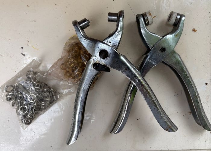 Press stud tool
