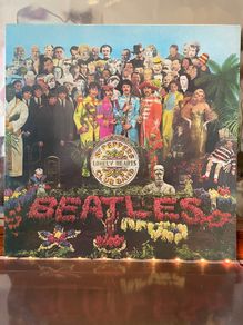 The Beatles - Sgt. Pepper's Lonely Hearts Club Band (1975 Repress)