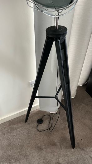 Floor lamp