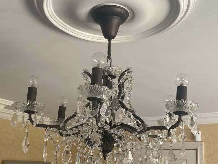 Ceiling chandelier