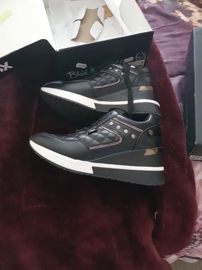 BRAND NEW Xti Trainers 6.5 Brand New