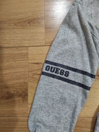 Guess Top