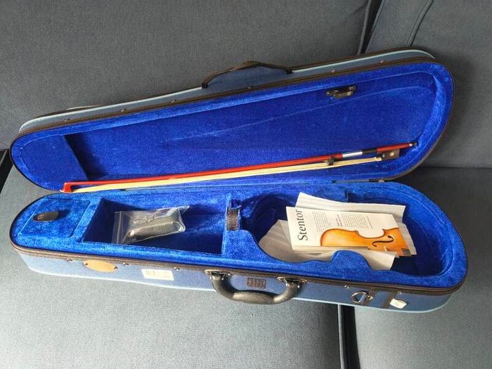 Brand New Stentor 1 3/4 Violin Case With Bow