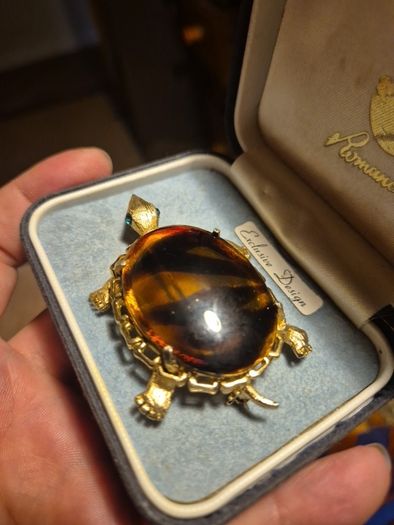 Rare Find Vintage Glass Turtle Brooch and Pendant