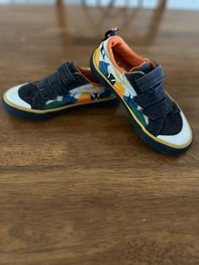 Boys shoes