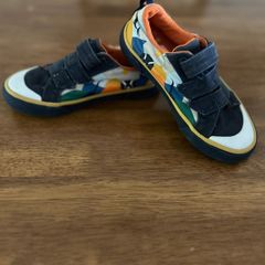 Boys shoes