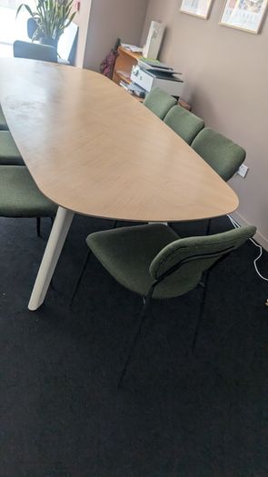 Dining table (240 x 100 cm)