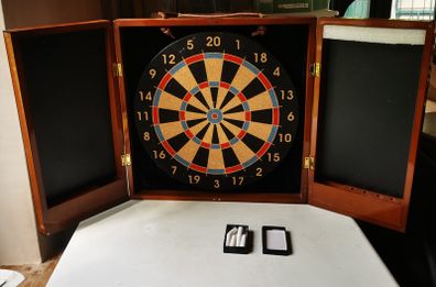 dart board