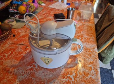 ice cream maker