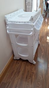 Baby changing table - free