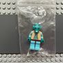 RARE! lego Star Wars sw0110 Greedo minifigure- Tan Vest, Sky Blue Legs Image 3