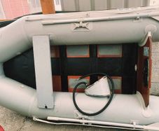 Inflatable dingy